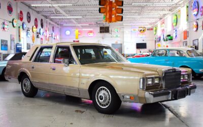 Lincoln Town Car 1988