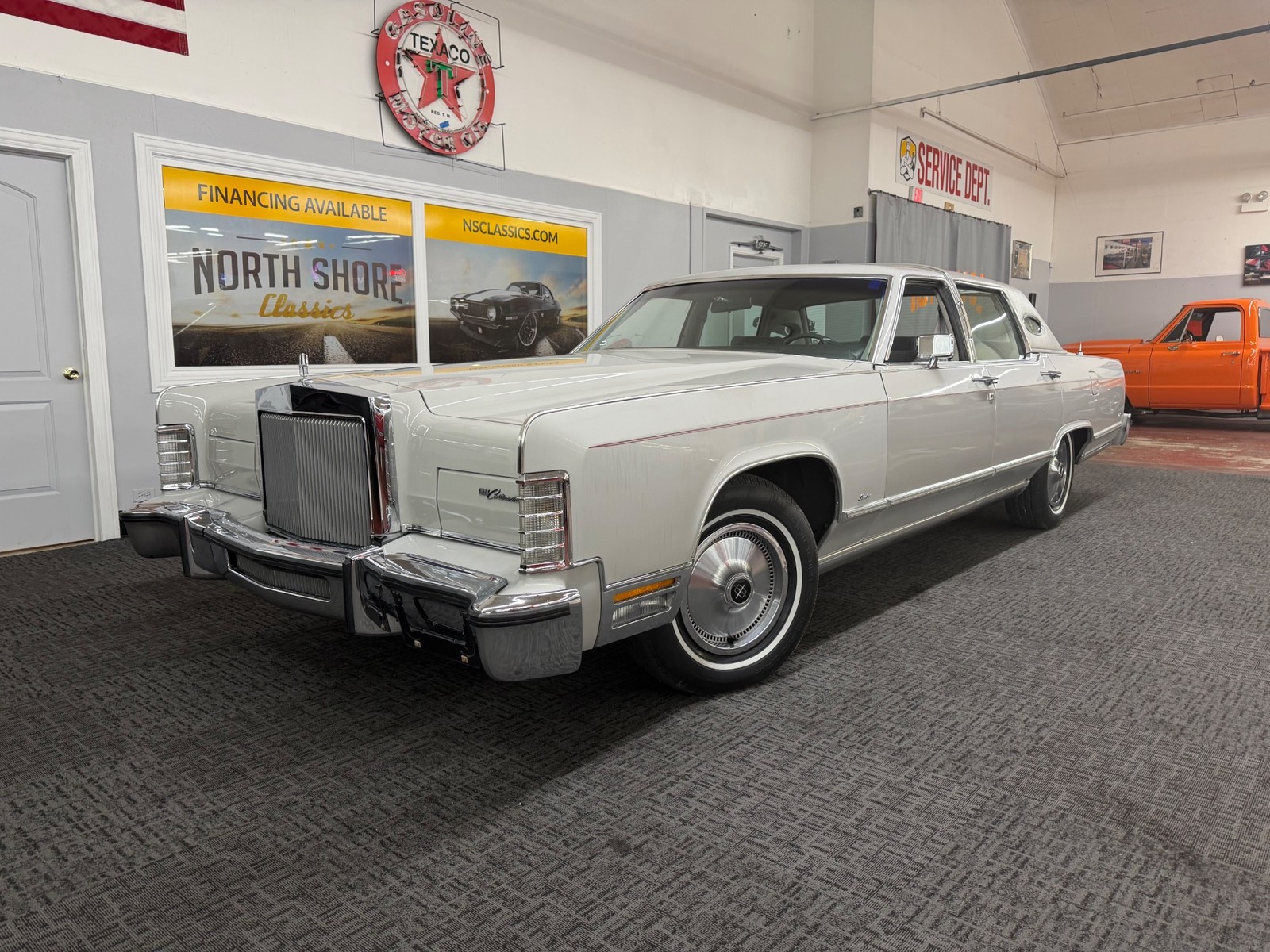 Lincoln-Town-car-1979-Gray-Gray-Light