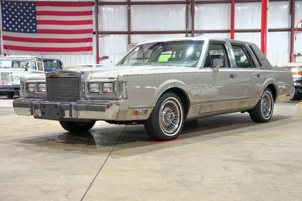 Lincoln-Town-car-1988-Gray-Gray