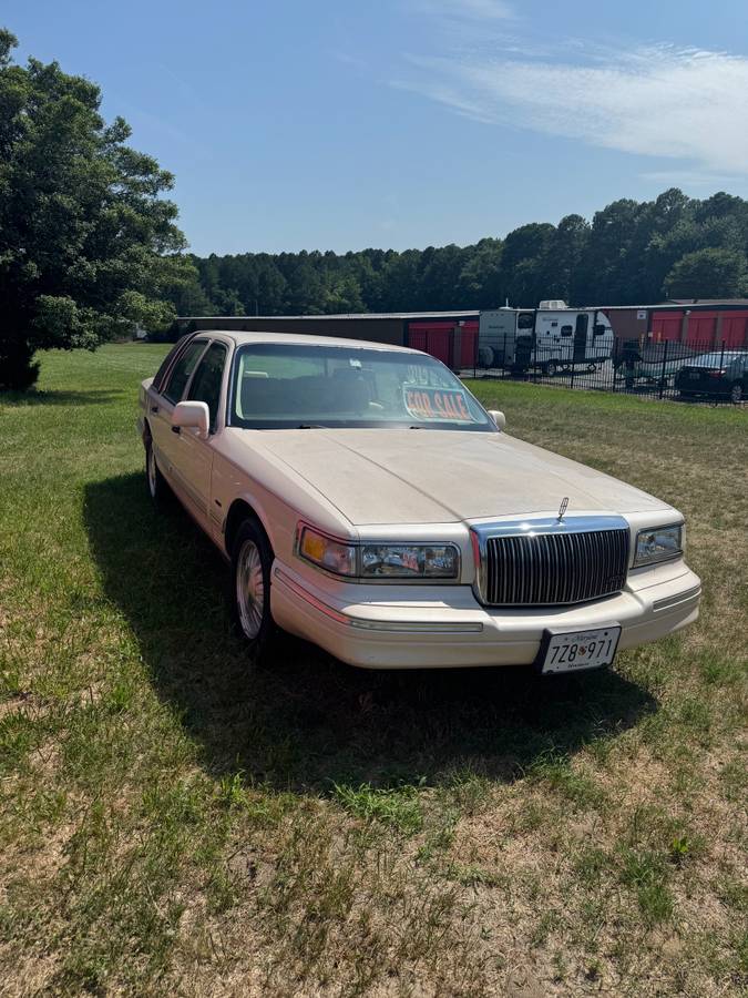 Lincoln-Town-car-cartier-1996