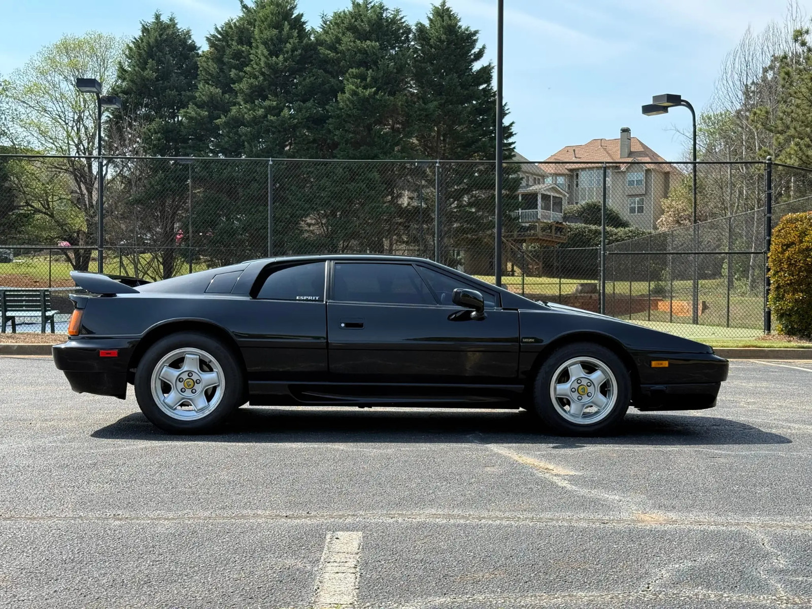 Lotus-Esprit-1993-Coupe-Tan
