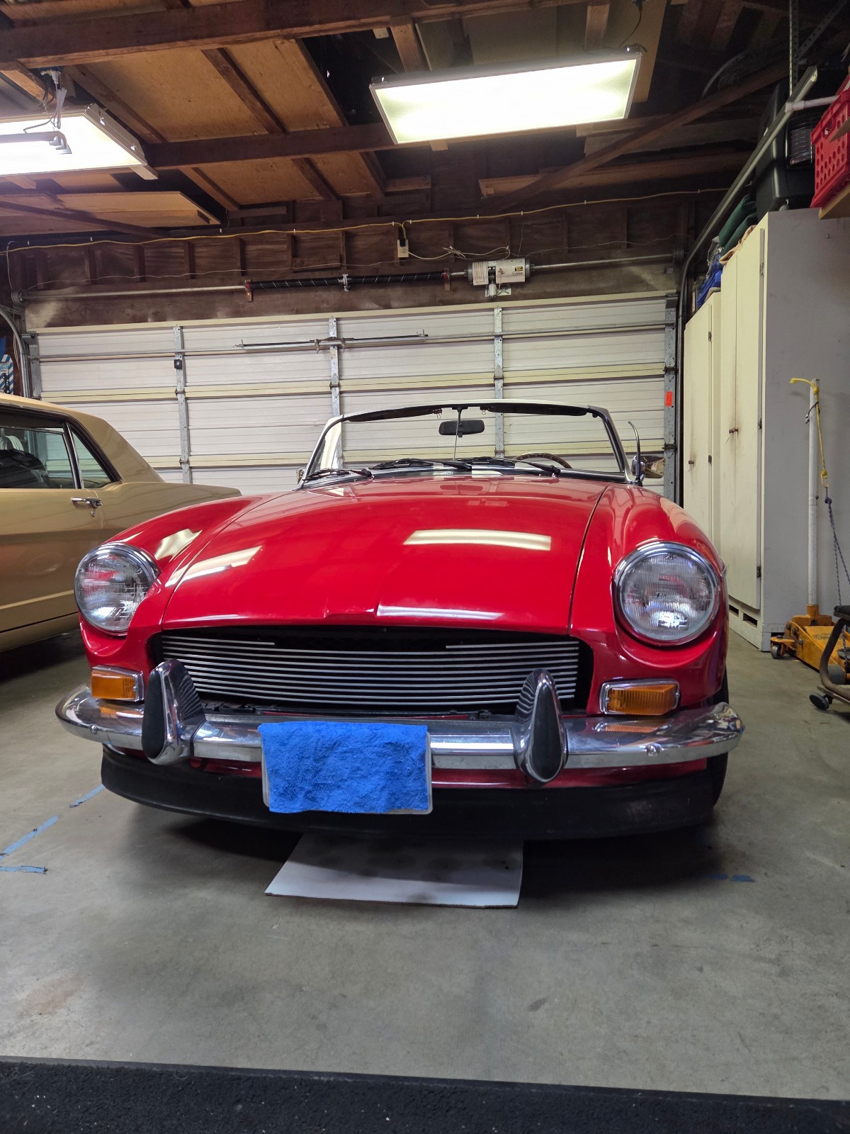 MG-B-1976-Convertible