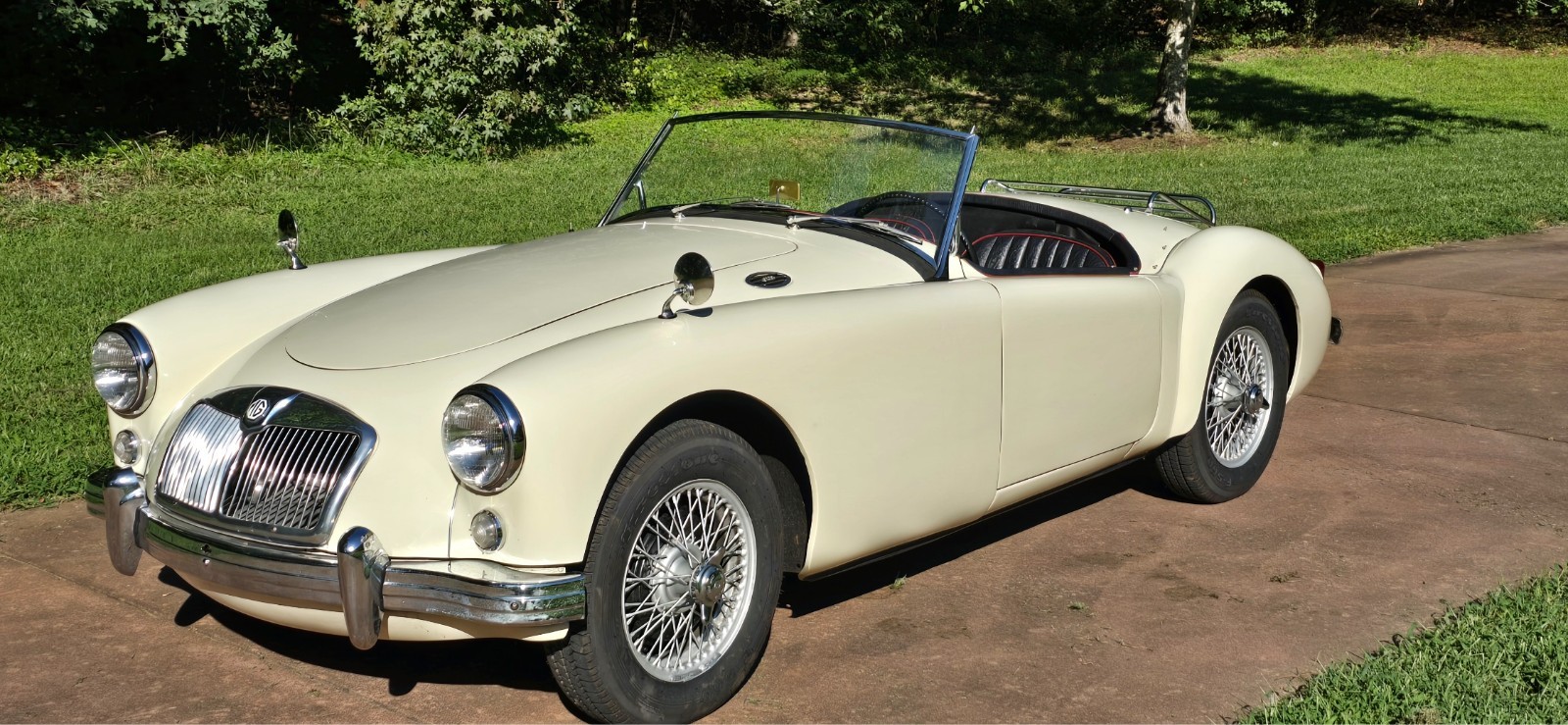 MG-MGA-1957-Convertible-Black