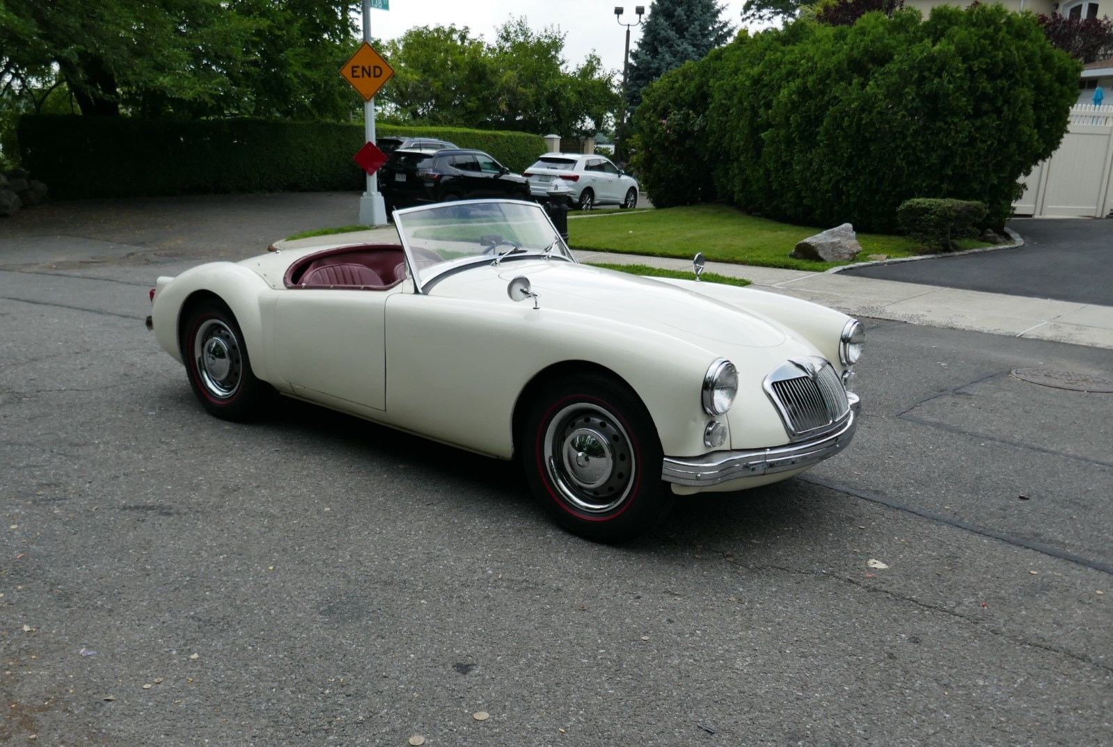 MG-MGA-1960-Convertible-Red