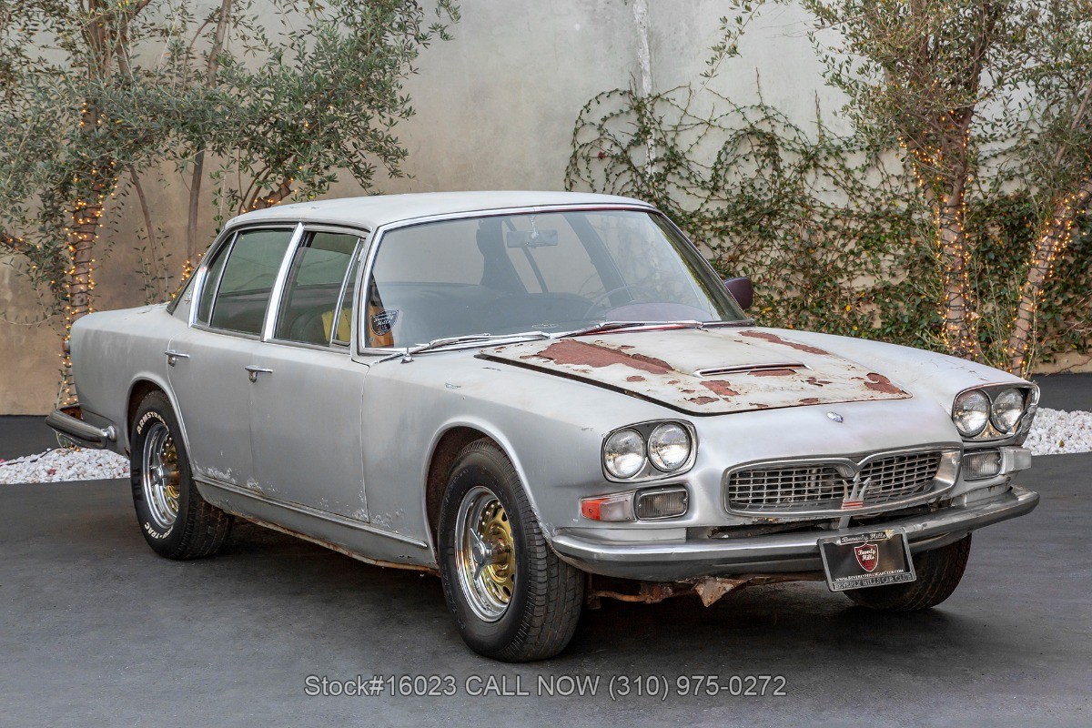 Maserati-Quattroporte-1967