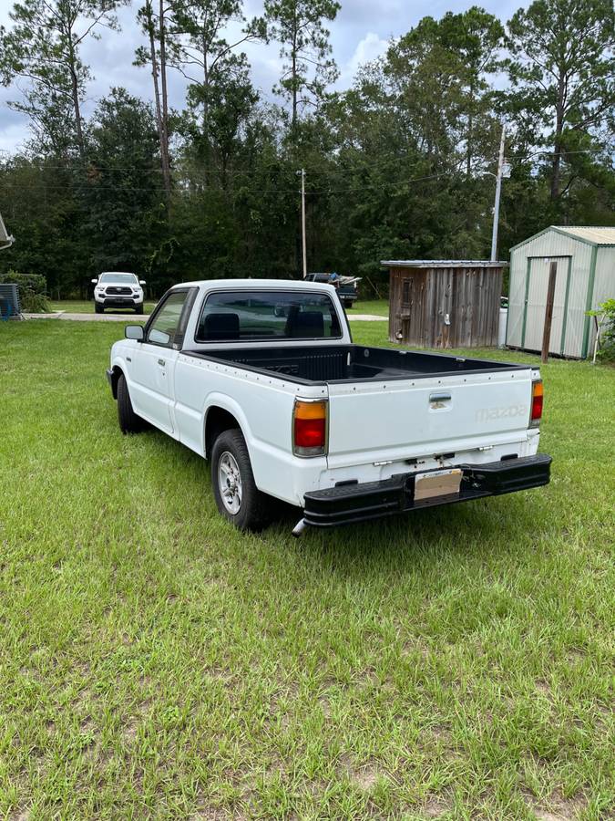 Mazda-1990-white