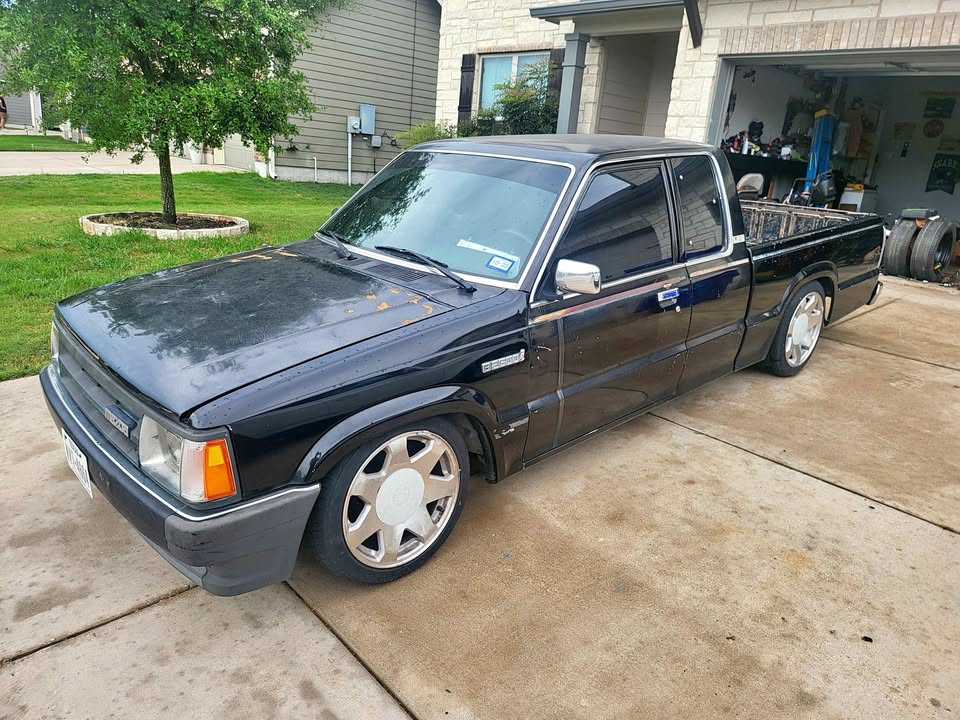 Mazda-B-series-1990