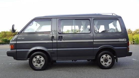 Mazda-Bongo-1993-blue