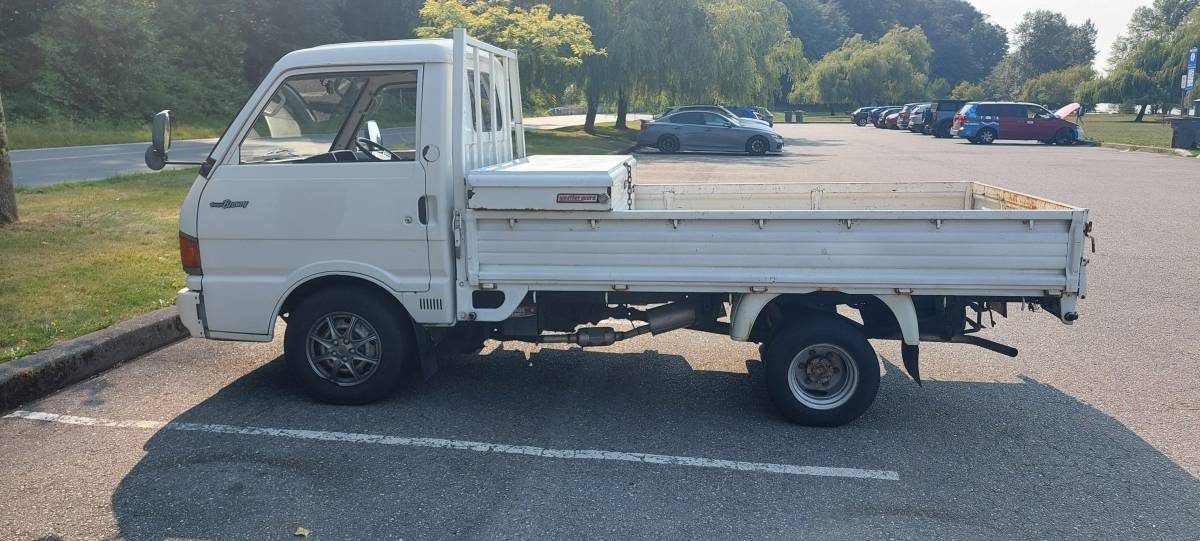 Mazda-Bongo-brawny-1996
