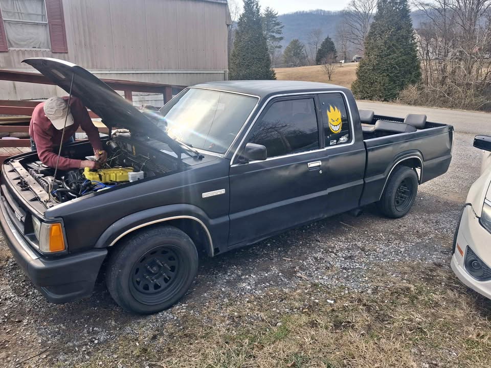 Mazda-Mazda-b-series-extended-cab-1987