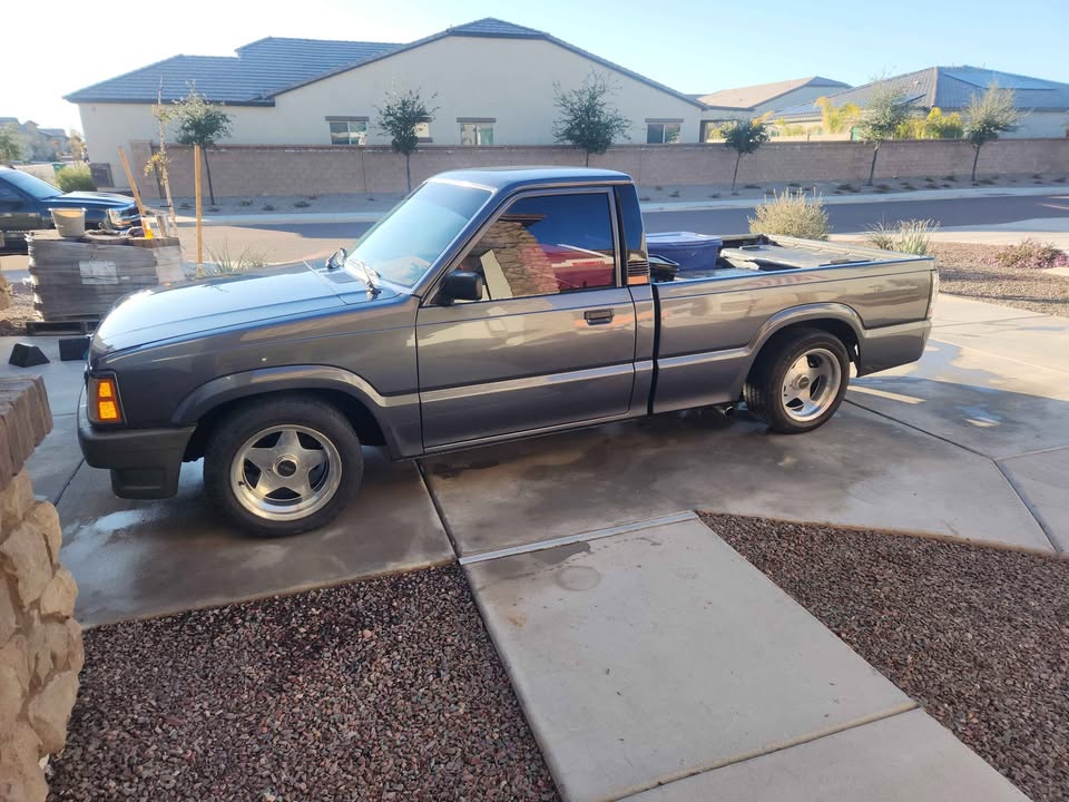 Mazda-Mazda-b-series-regular-cab-1989