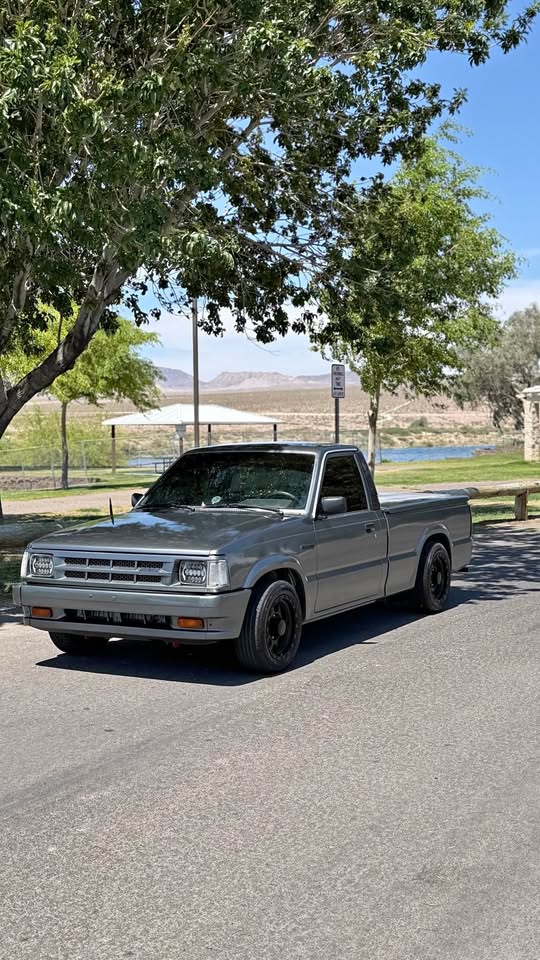 Mazda-Mazda-b-series-regular-cab-1990