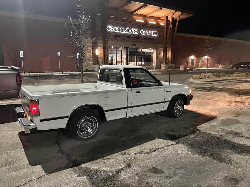 Mazda-Mazda-b-series-regular-cab-1993