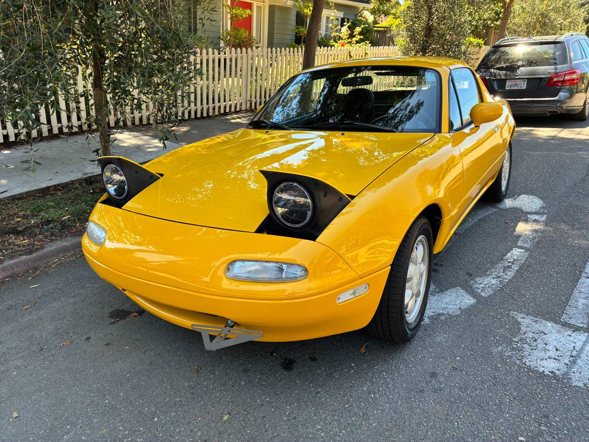 Mazda-Mx-5-1992-yellow
