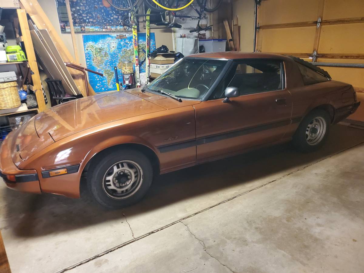 Mazda-Rx-7-1983-brown