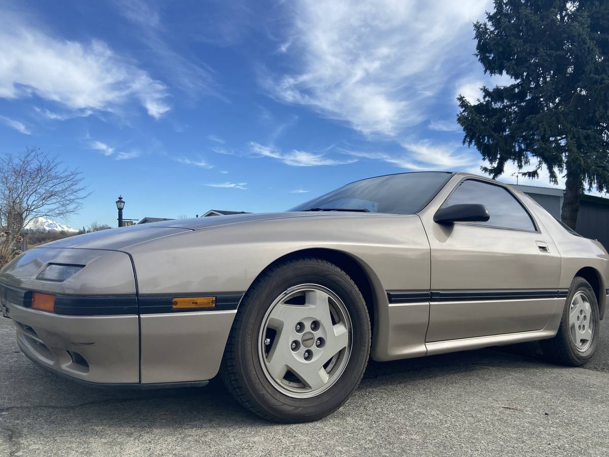Mazda-Rx7-1986
