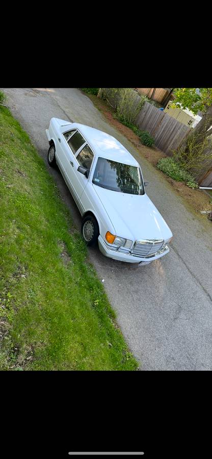 Mercedes-1990-White
