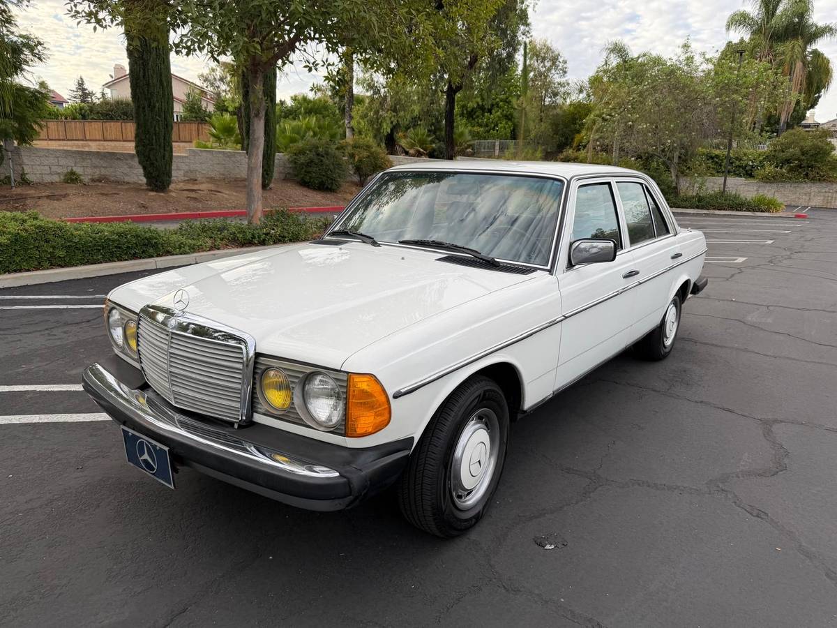 Mercedes-240-d-1981