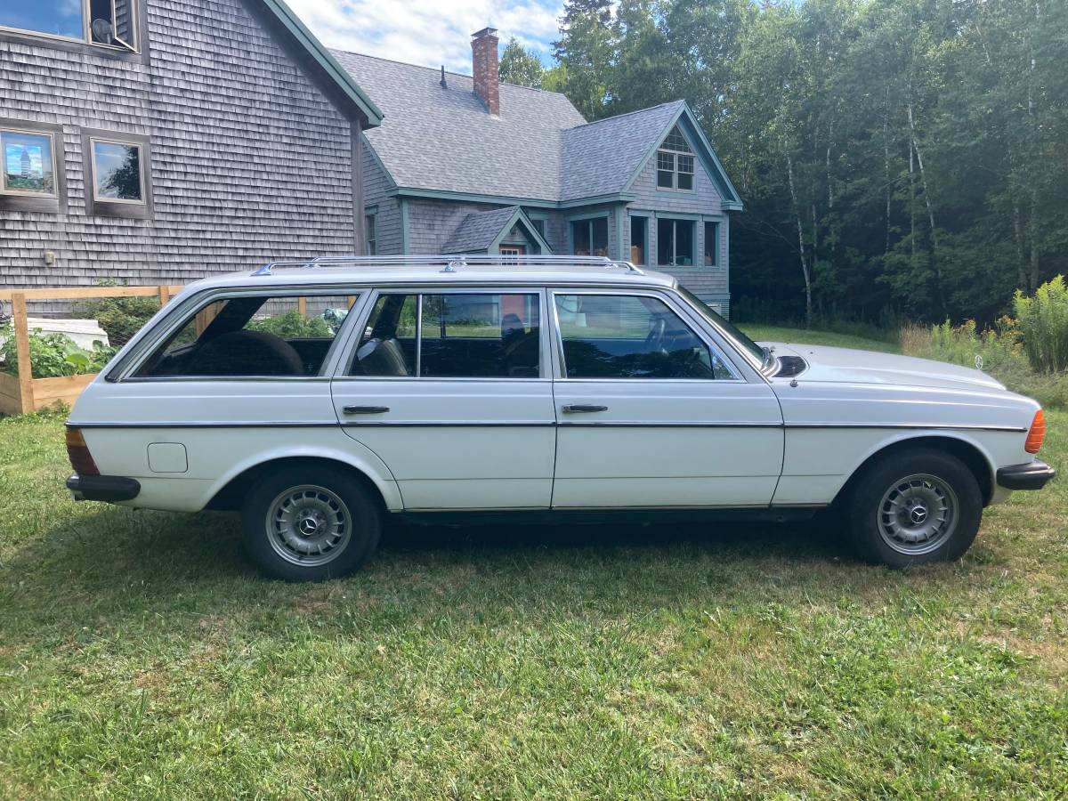 Mercedes-240td-1979-white