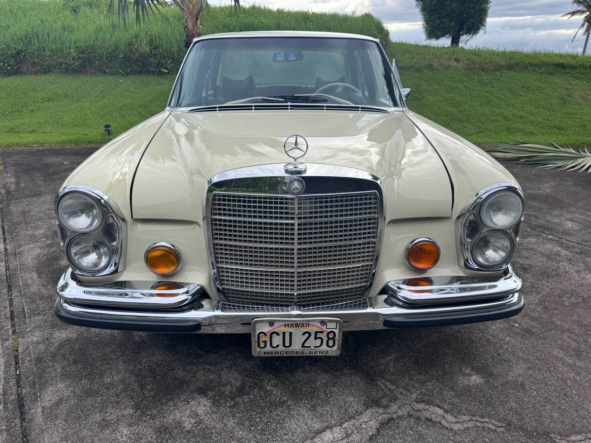 Mercedes-280se-1972-white