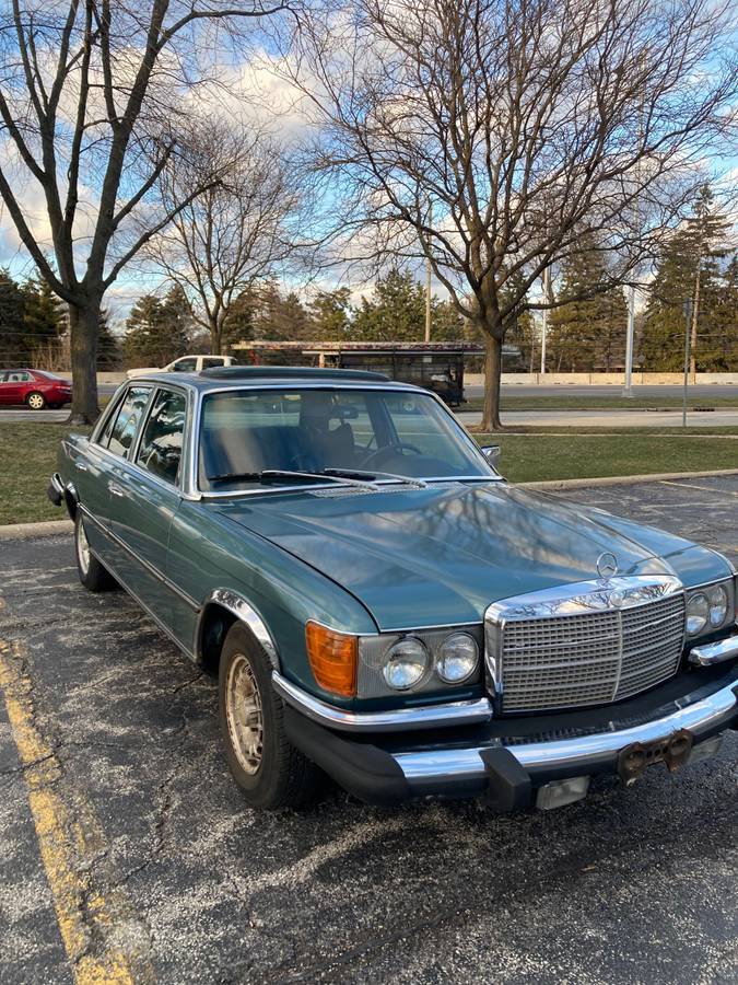 Mercedes-300-sd-1980-green