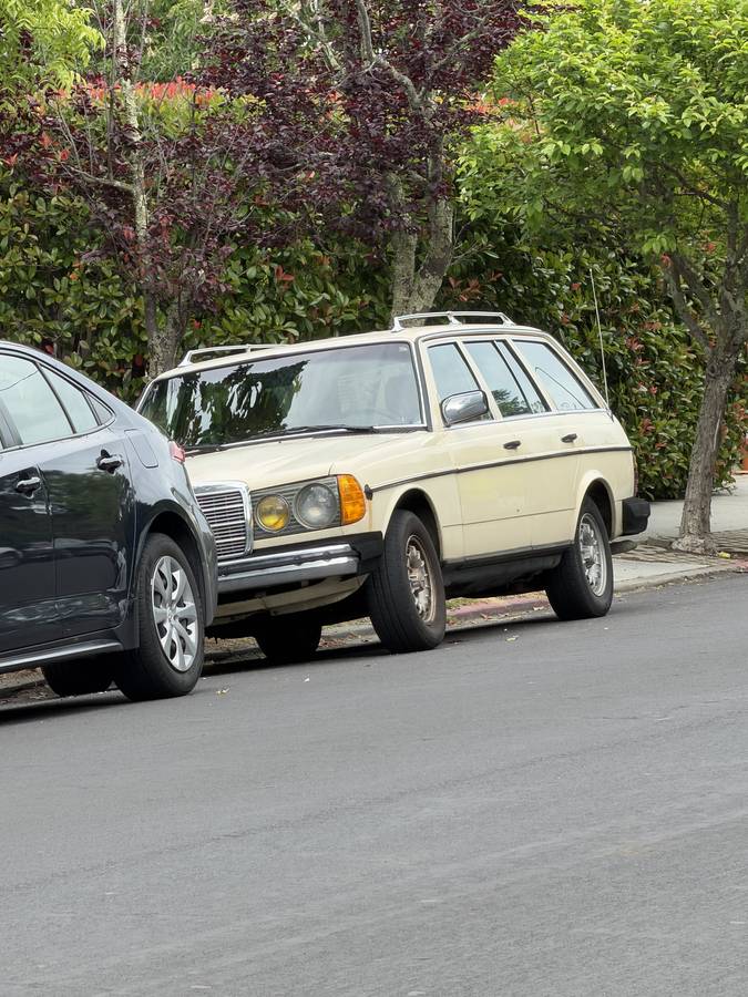 Mercedes-300-td-1985-Yellow