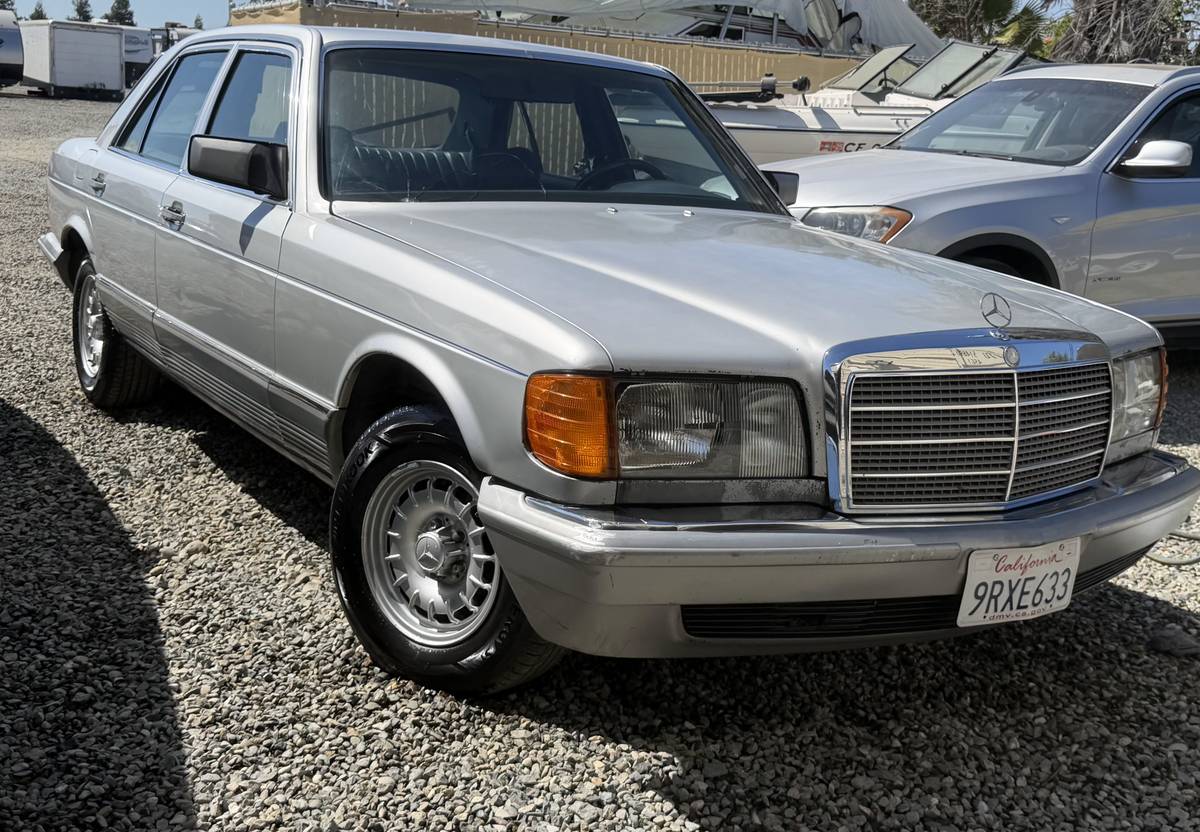 Mercedes-300sd-1982-silver
