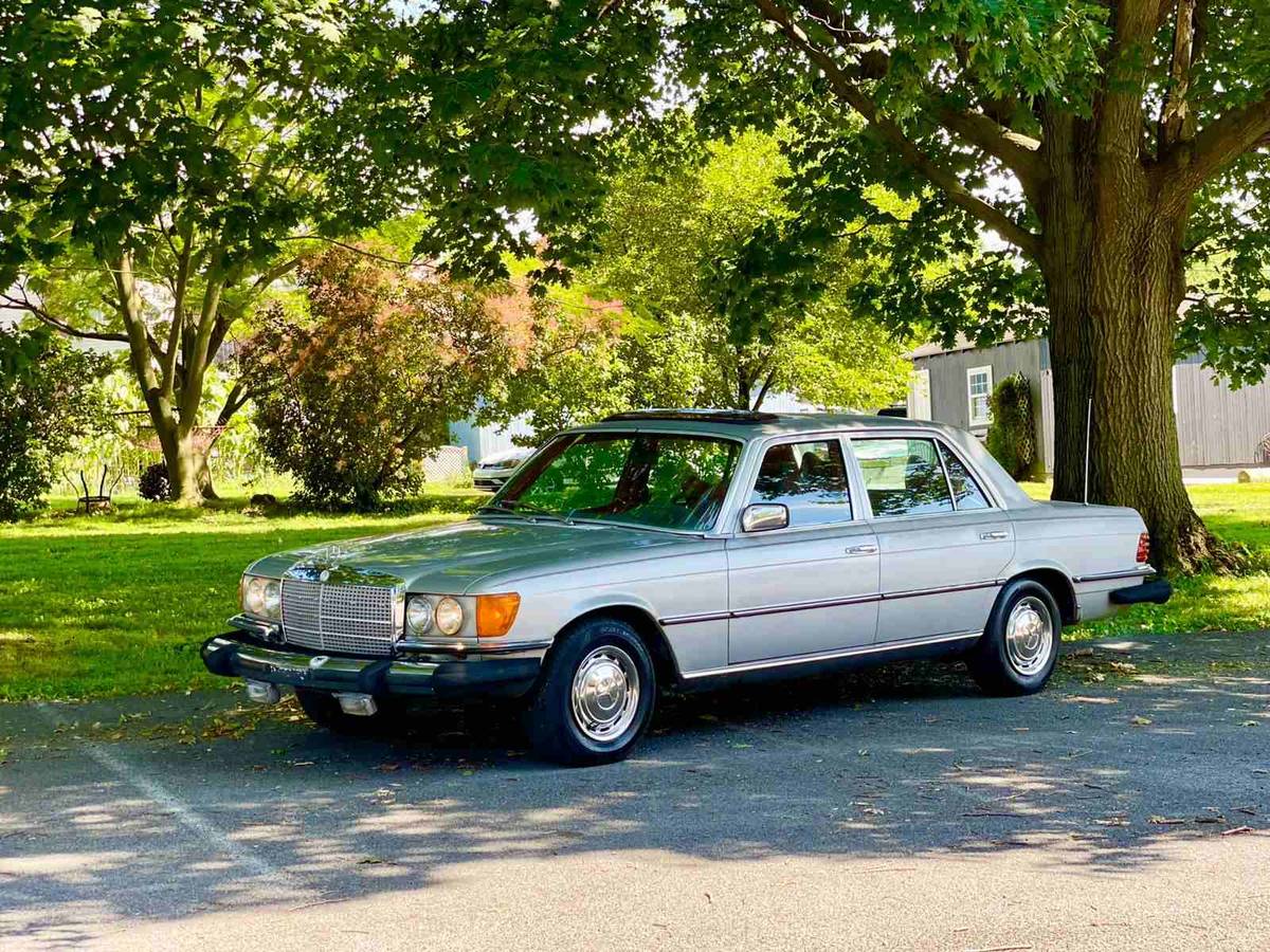 Mercedes-450sel-w116-1975