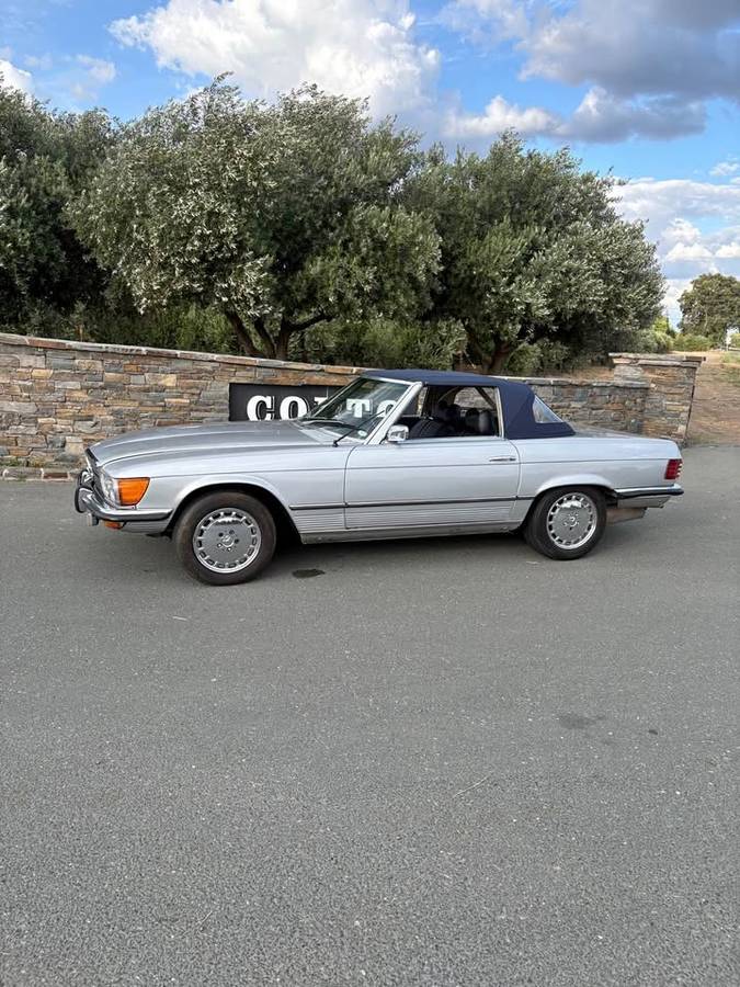 Mercedes-450sl-convertible-1973-silver