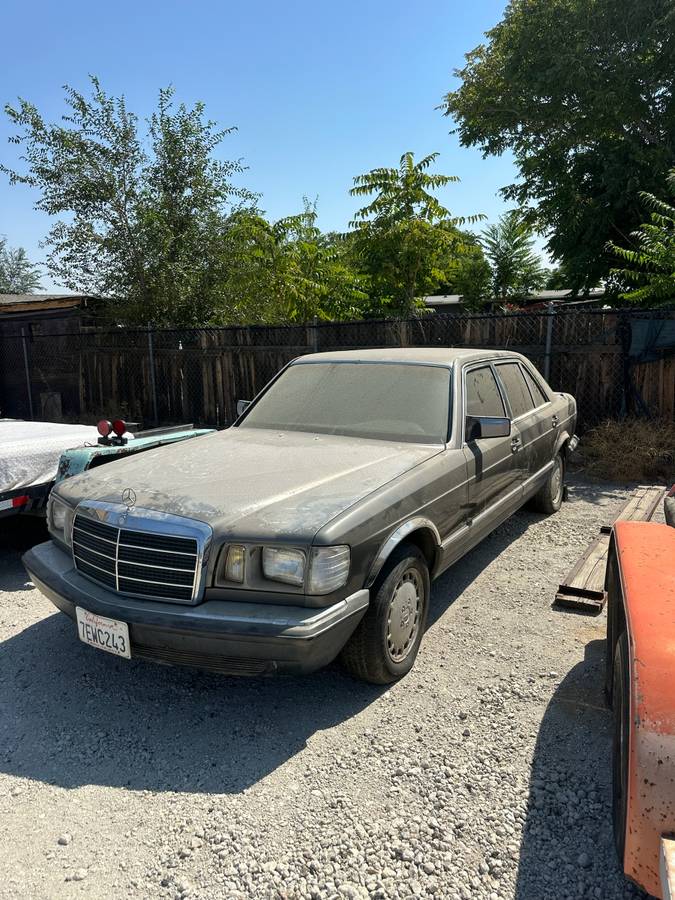 Mercedes-500sel-1984