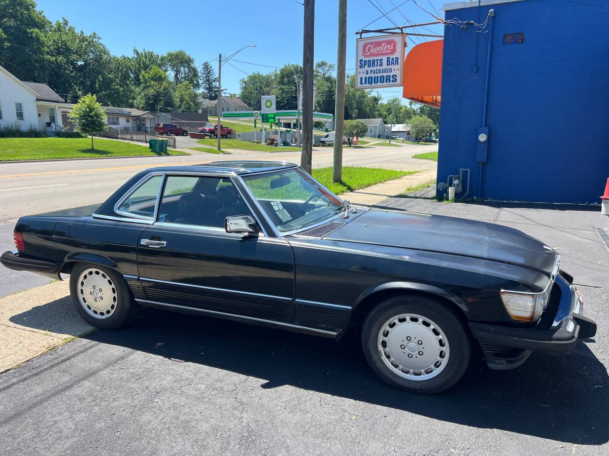Mercedes-560sl-r107-1987-black