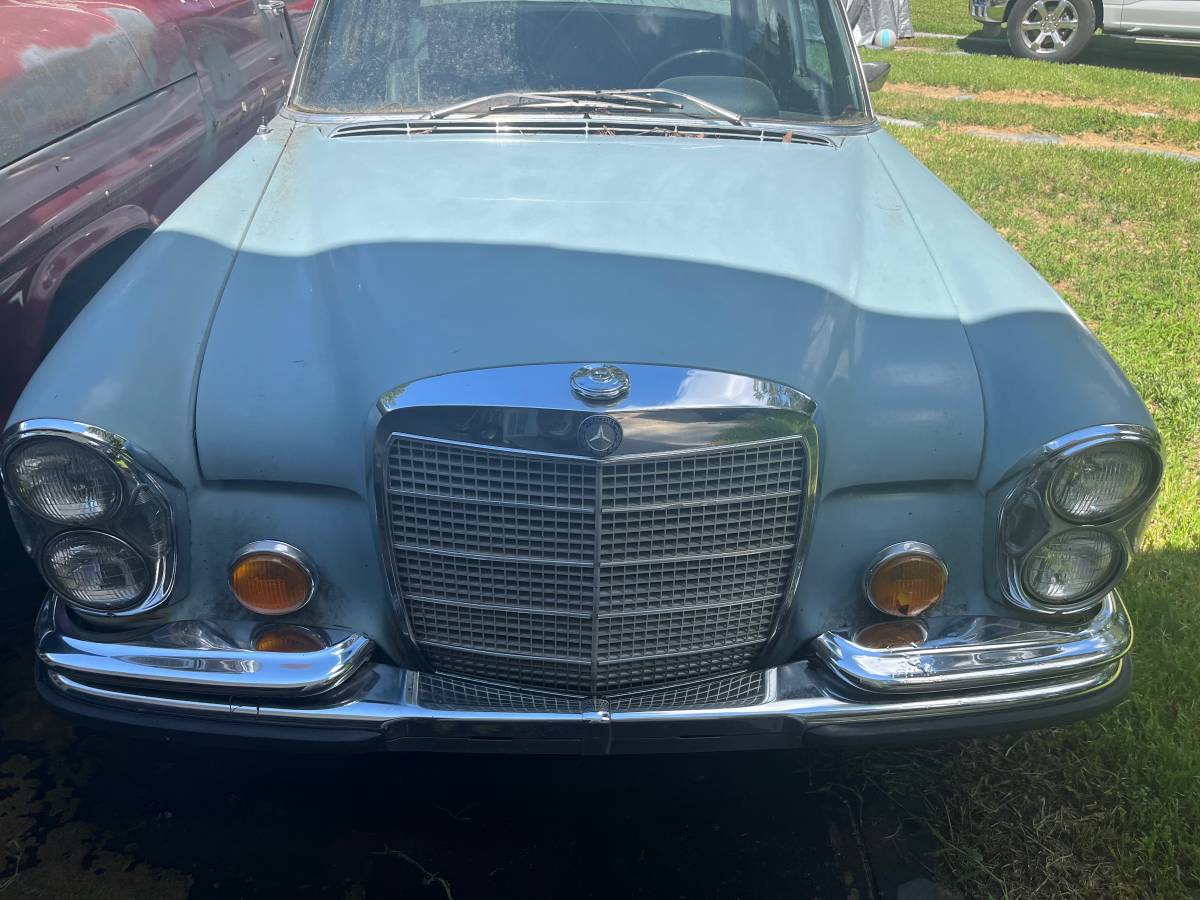 Mercedes-benz-280-se-1972