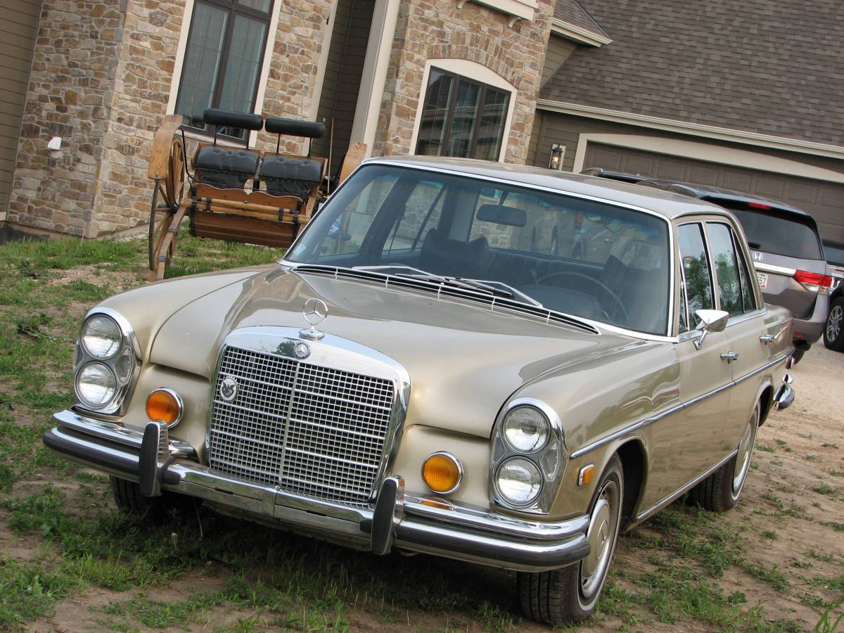 Mercedes-benz-280se-1971-custom Mercedes-benz-280se-1971-custom