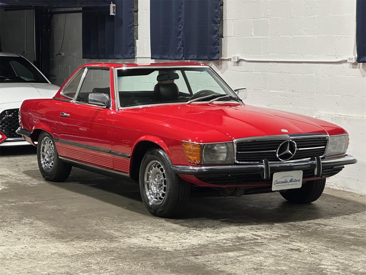 Mercedes-benz-280sl-1980-Signal-Red-Black