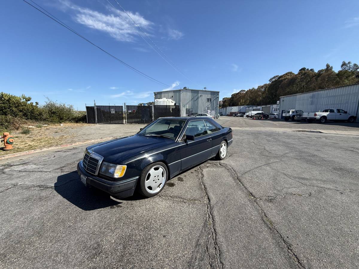 Mercedes-benz-300ce-c124-coupe-1990-custom