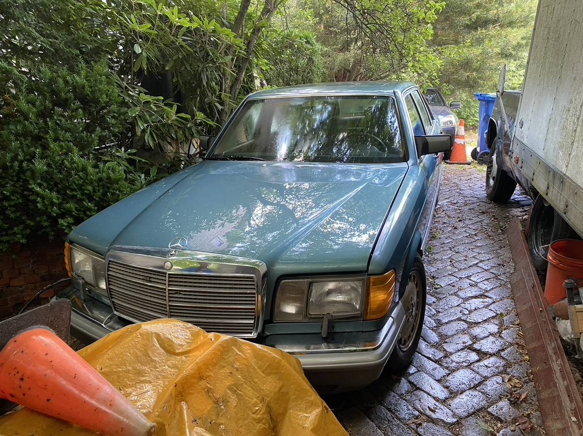 Mercedes-benz-300sdl-1987-green