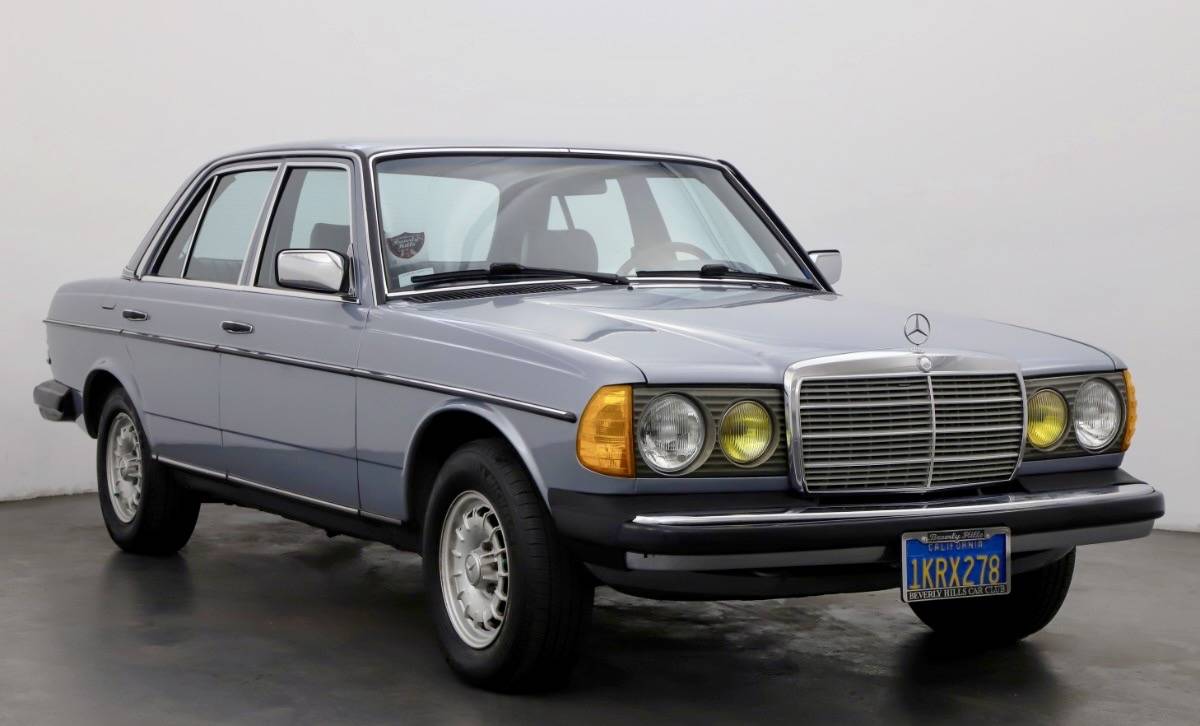 Mercedes-benz-300td-1984-Gray