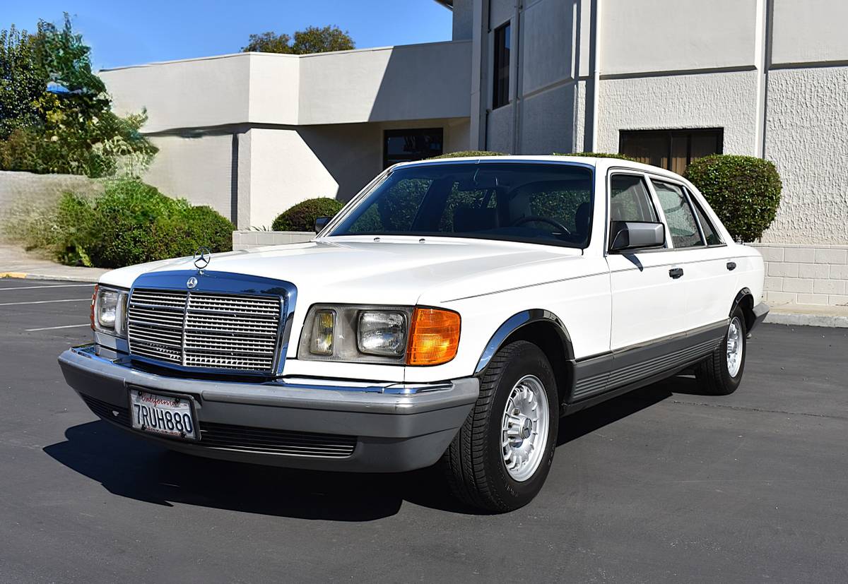 Mercedes-benz-380-1982-white
