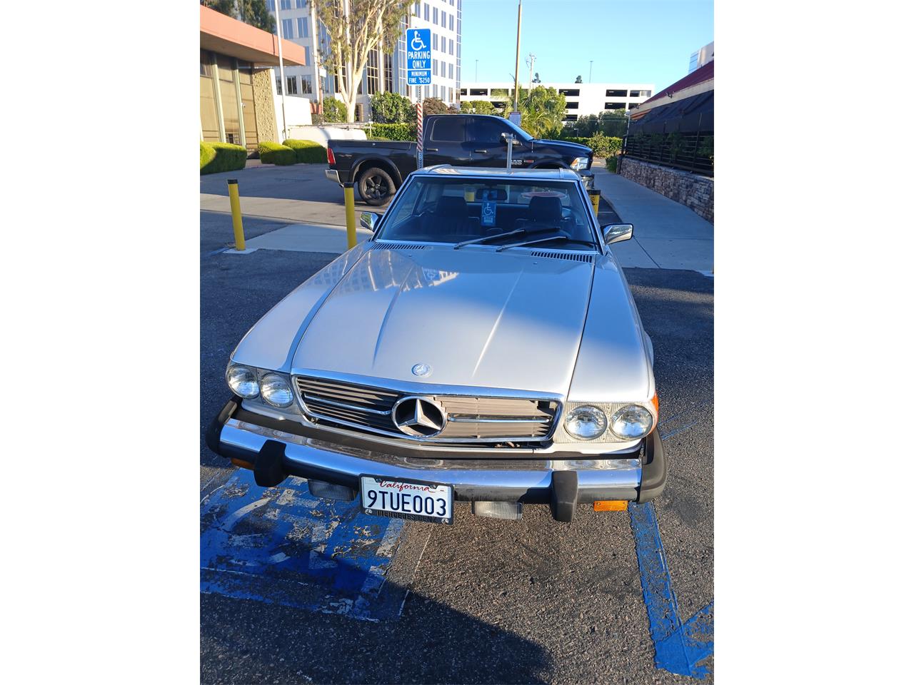 Mercedes-benz-380sl-1985-Silver-Blue Mercedes-benz-380sl-1985-Silver-Blue
