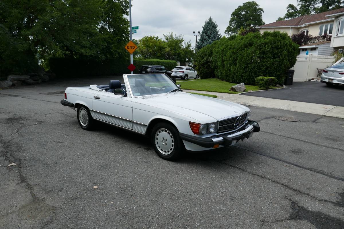 Mercedes-benz-560-1989-white