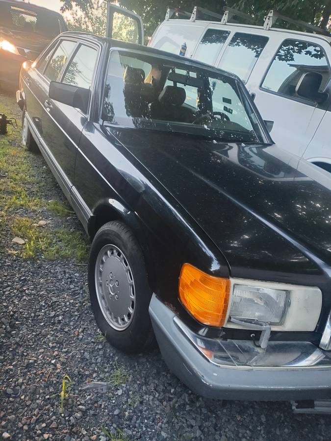 Mercedes-benz-560-class-1989