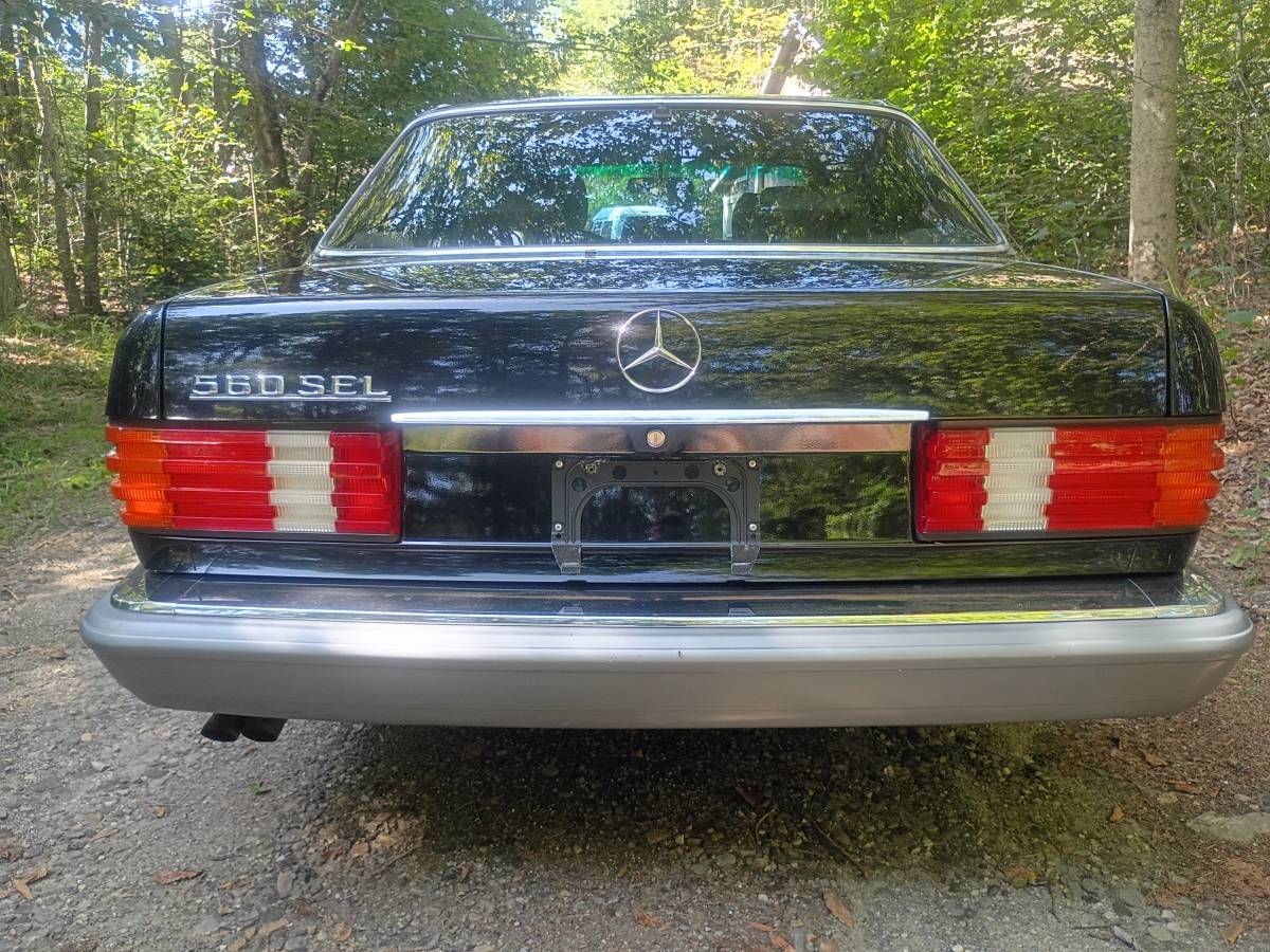Mercedes-benz-560-sel-1988-black