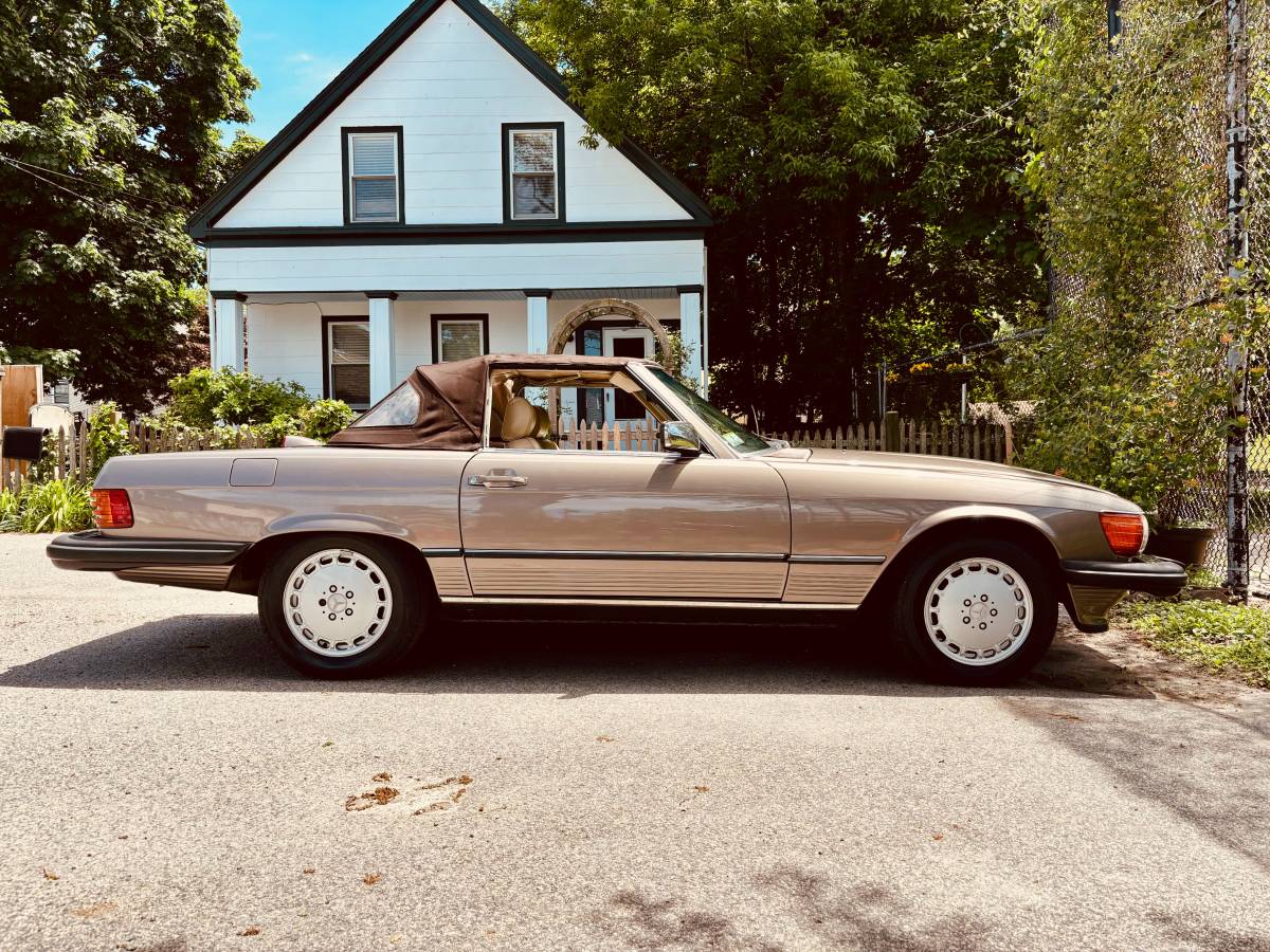 Mercedes-benz-560-sl-1987-brown
