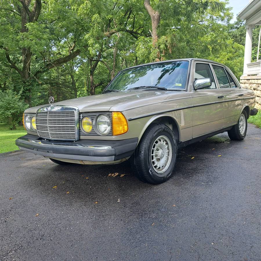 Mercedes-benz-E-class-1985-grey