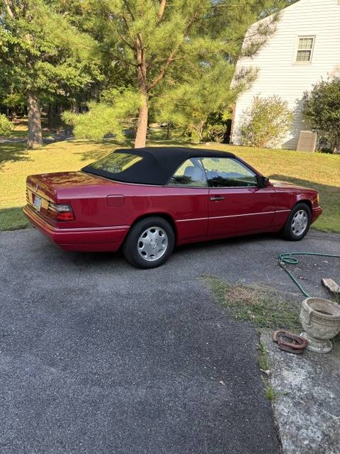 Mercedes-benz-E-class-320-1995-red