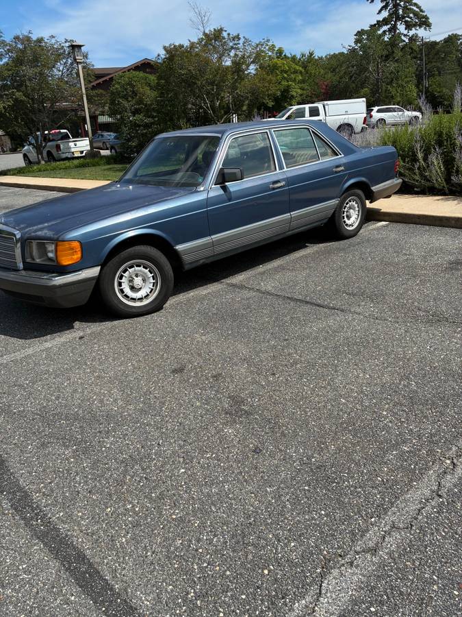 Mercedes-benz-S-class-1983-blue