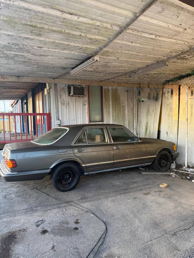 Mercedes-benz-S-class-1983-grey