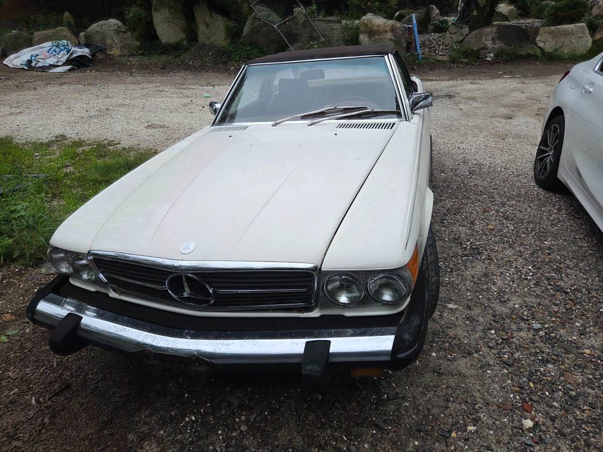 Mercedes-benz-S-class-1985