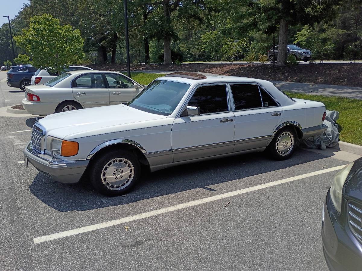 Mercedes-benz-S-class-1988-white
