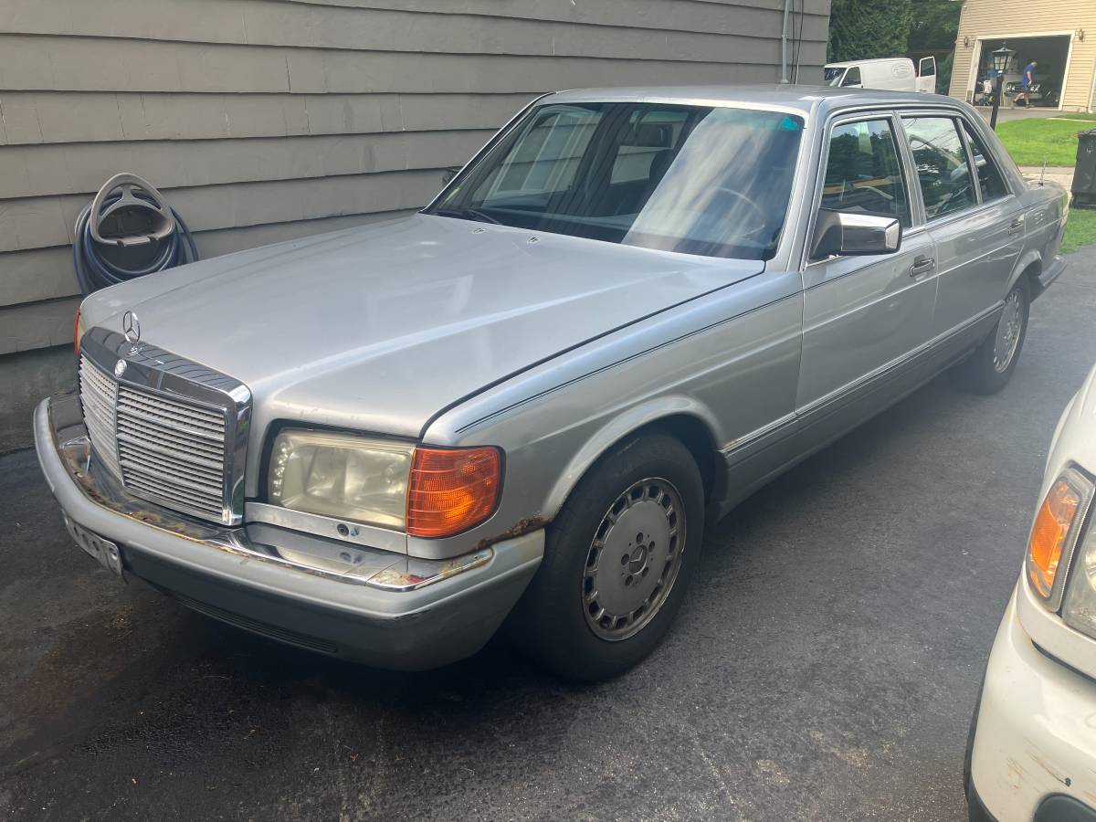 Mercedes-benz-S-class-1989-silver